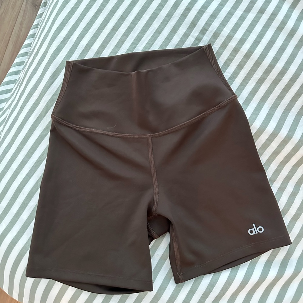 ALO Yoga 5 inch Airlift energy shorts